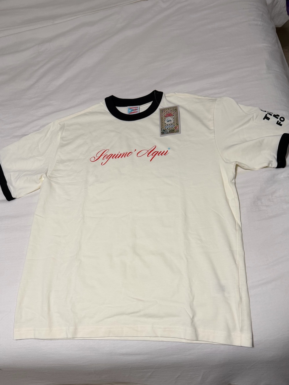 Bad Bunny “Seguimos Aqui” Cream Debi Tirar Mas Fotos Tee 2025 official merch NWT